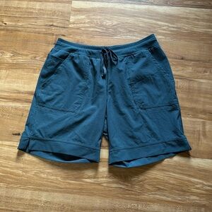 St John’s Bay shorts size PM